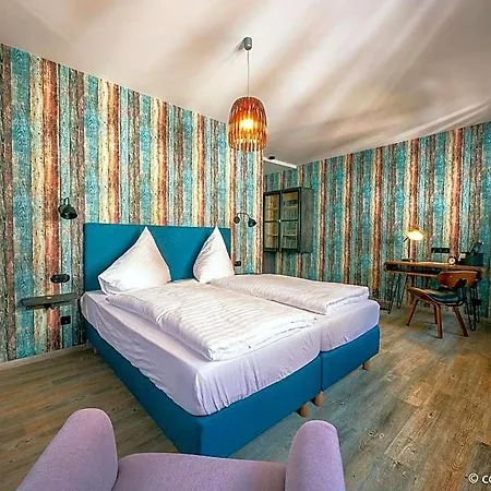 - Weinbar Fahr Away Hotel 3*