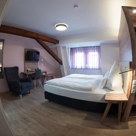 - Weinbar Fahr Away 3* Фольках